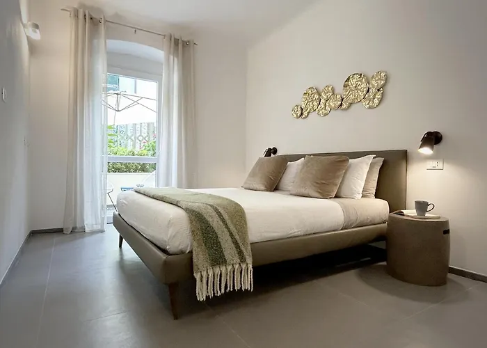 L'isola Di Bar * La Spezia